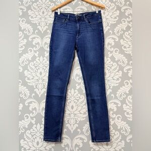 • 4/$25- Lee Body Optix Skinny Jeans
